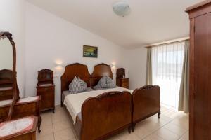 Apartments Antique Ivo