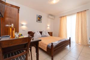 Apartments Antique Ivo