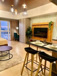 Upscale European Vibe Studio
