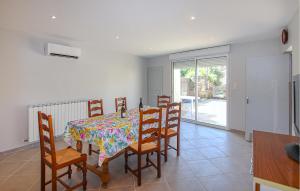 Awesome Home In St-Just Dardèche