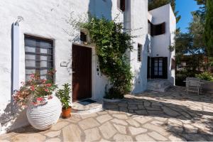 - Kioupi - 2 bedroom elegant and stylish house