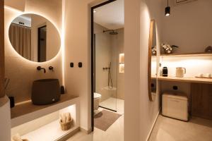 Ios Panoramic Sea view stylish suite with pool