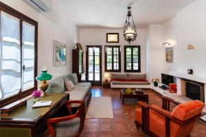 - Kioupi - 2 bedroom elegant and stylish house