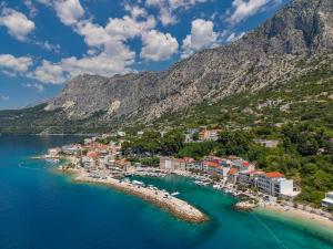 Villa Adriatic Beachfront by Makarska Exklusiv