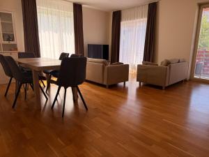 Family Apartment with Sauna I Free Private Parking
