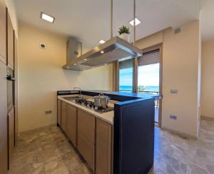 -Fronte mare- WiFi AC vista mare 10 posti letto