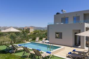 Villa Aska - Deluxe 4BR with Pool, 15 from Chania