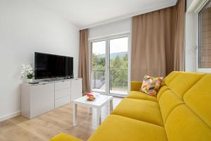 Elegant Apartment in Wisła with Mountain View and Balcony by Noclegi Renters