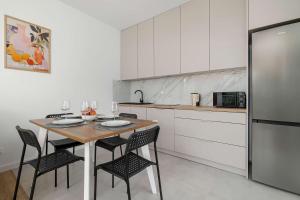 Elegant Apartment in Wisła with Mountain View and Balcony by Noclegi Renters
