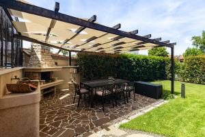 Holidayhome Banić Poreč Špadići 11 to 13 guests in 3 units