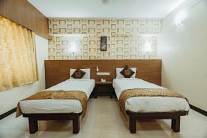 Shiva Grand
