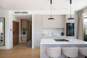 3-Bedroom Mokotów Apartment with Tarrace