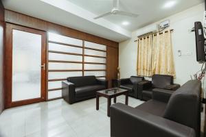 Shiva Grand