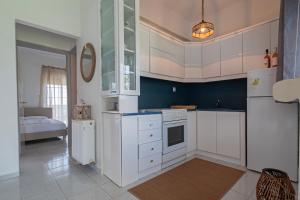 Evi Seaview Home by RentalsPro - Nea Potidaia Halkidiki