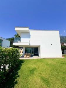 Villa Dolce Estate