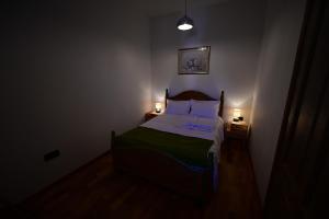 FLH - Charlies Nest - AC - Old Town