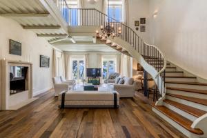 Villa Avola Bol Exclusive Beach Access