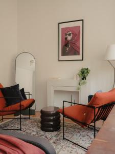Golden Hour City Center Apartment