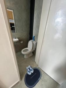 Cozy Modern 1BR with views on 10th floor at TSAVO APARTMENTS near TRM 15 mins to CBD