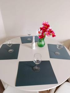 Brand New studio apartment #20 near center with FREE street parking