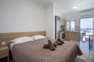 Marina studios Sea View