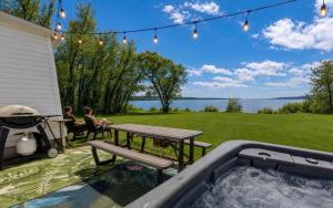 Condo 1 - Waterfront with SPA, Fireplace & Barbecue