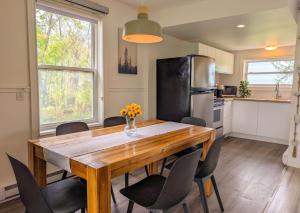 Condo 1 - Waterfront with SPA, Fireplace & Barbecue