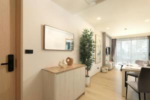 Bangtao 1BR Bright Apartment CapitalPro OZO-A403