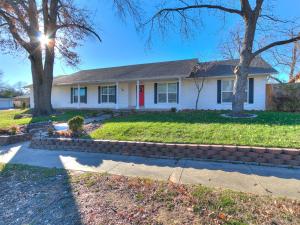 Freshly Remodeled Retreat Awaits!