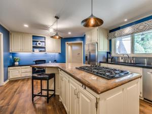 Arch House 3BR Bunk Room Pool Game Room