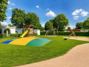 Gezellig chalet met tuin, nabij speeltuin en zwembad