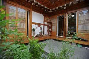 Hanok Guesthouse Nuha - Seul