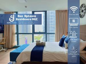 FREE Welcome Breakfast, BGC 1BR 40sqm, Steps to Mitsukoshi & Uptown Malls, 300Mbps Fiber 14F