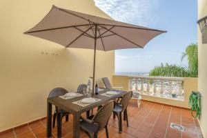 Cozy 2-Bedroom Apartment in Playa de las Amricas