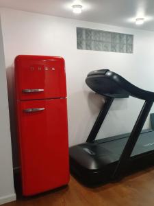Cheerful 2 bedroom and lounge town house with free parking