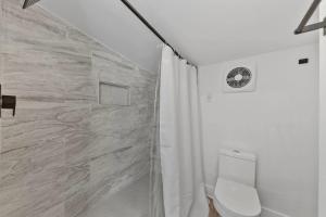 12 min to Brickell-Downtown-Outdoor space-BBQ