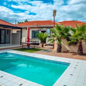 Cycad Palm Guest House Palapye.