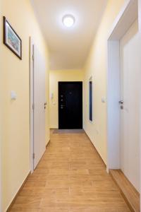 Jasmine 1 Bedroom Apartment with Free Parking