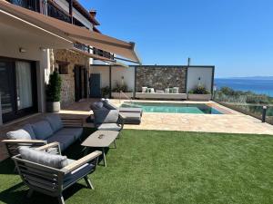 Elia Luxury House