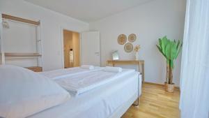 Riverside Residence 1,01