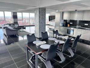 Rania Penthouse 2