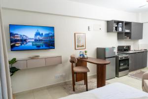 Affordable luxury studio in Nairobi with a pool and a gym