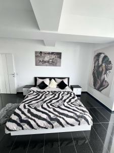 Rania Penthouse 2