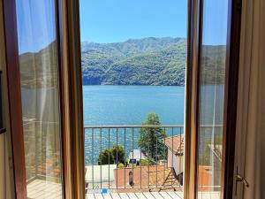 Cristoforis Lake View House