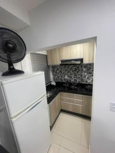 Studio completo e confortável com ótima localização