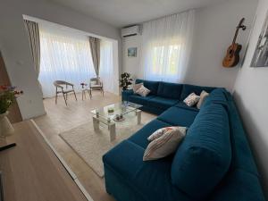 Spacious apartment Ita - near beach (terrace, sea view)