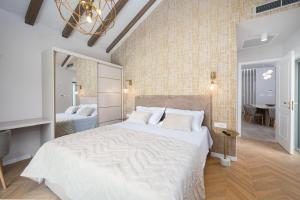 Luxury Villa Melanie near Split, heated pool