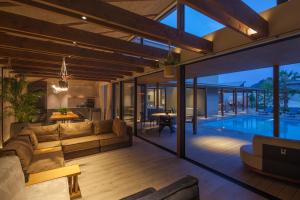 SEA-LIFE TSURIGASAKI Heated Pool & Sauna & Jacuzzi Chiba Ichinomiya Rental Villa