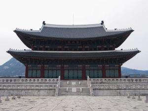 3 mins from Konkuk University Station, 10 mins walk from Seongsu Station