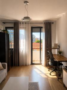 Modern Stay Balcony Near Blloku